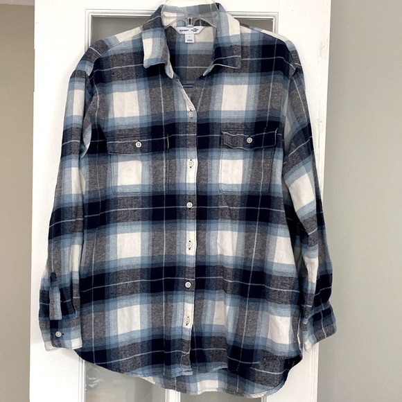 Old Navy Plaid Boyfriend style Shirt - Picture 4 of 5
